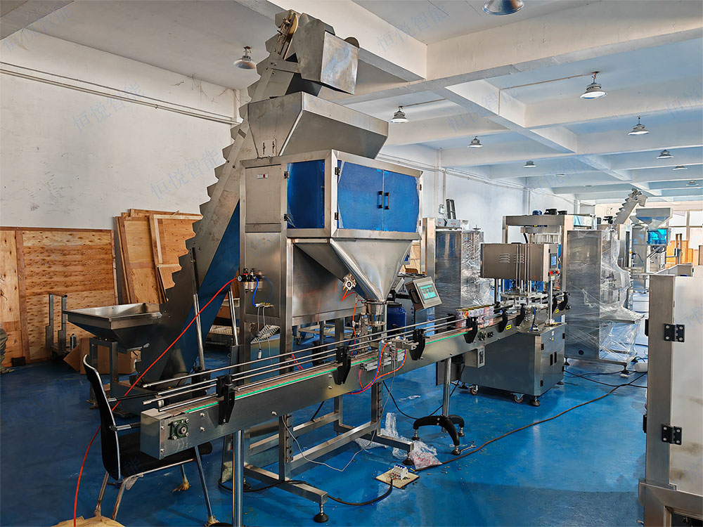 小型颗粒罐装机.jpg 小型颗粒罐装机.jpg