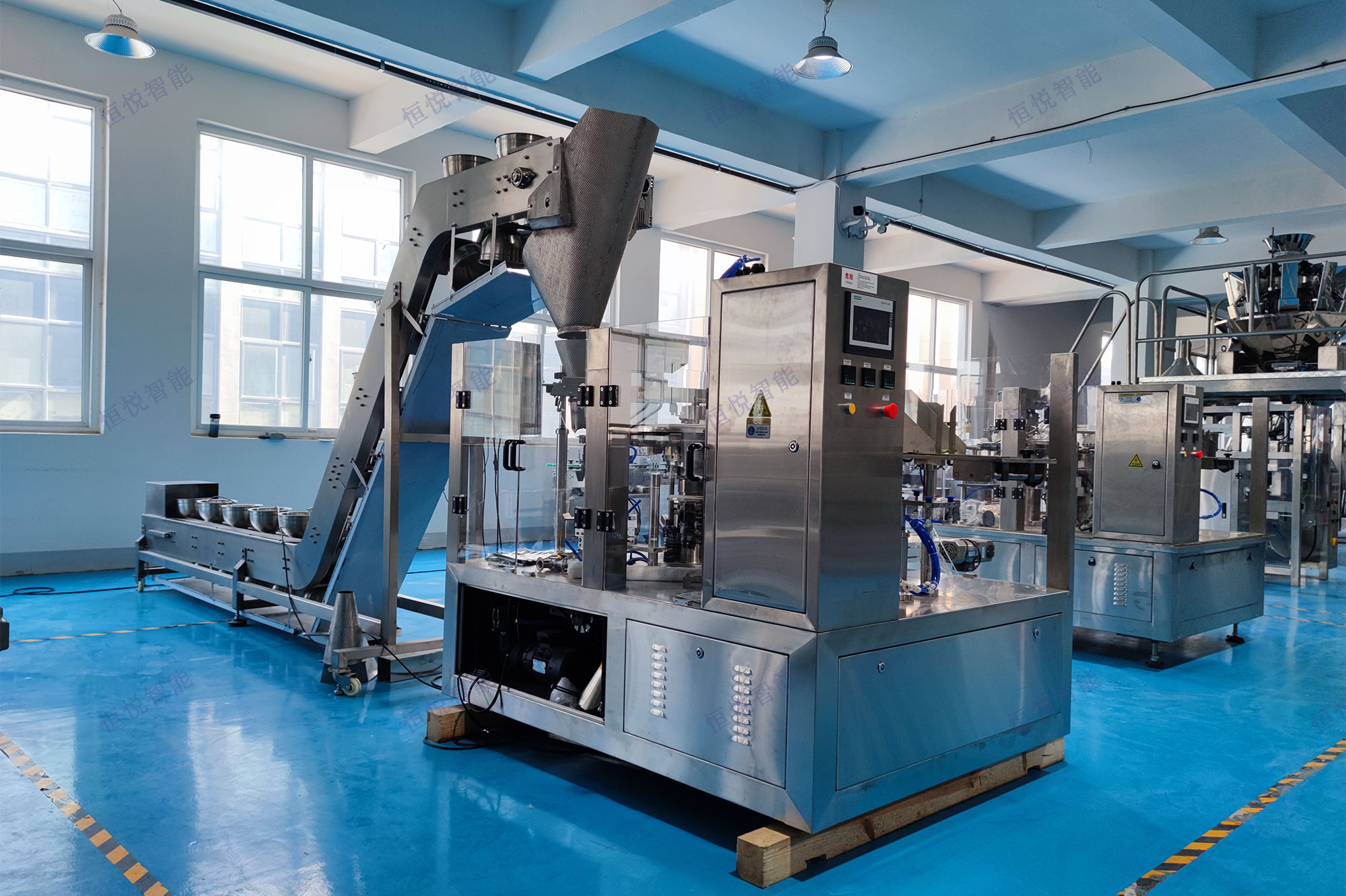 自动称重式预制菜一级大香蕉黄片是预制菜工业化生产的核心设备